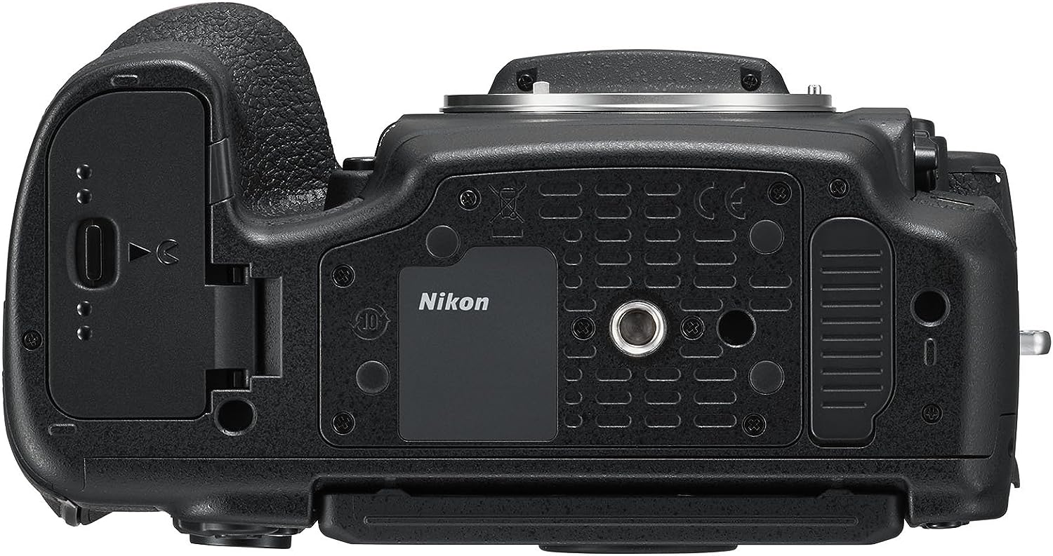 Nikon D850 FX-format Digital SLR Camera Body w/ AF-S NIKKOR 24-120MM F/4G ED VR Lens: A Detailed Review